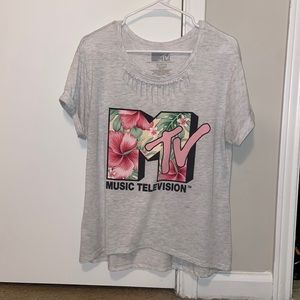 Cute MTV shirt